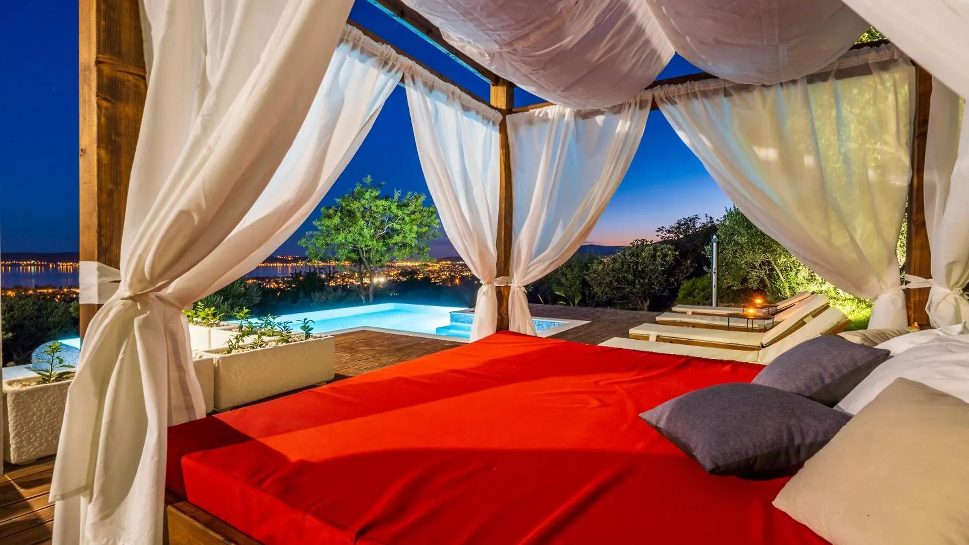 Villa Belle Vue With Heated Pool Kastela