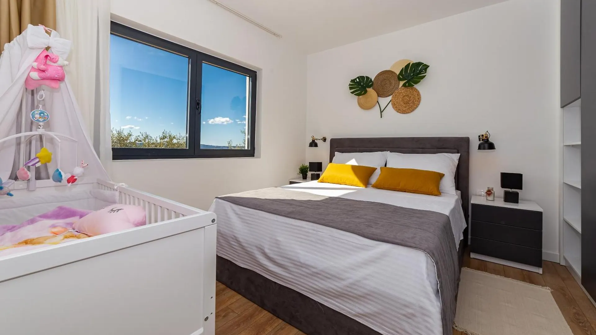Villa Belle Vue With Heated Pool Kastela Croatia