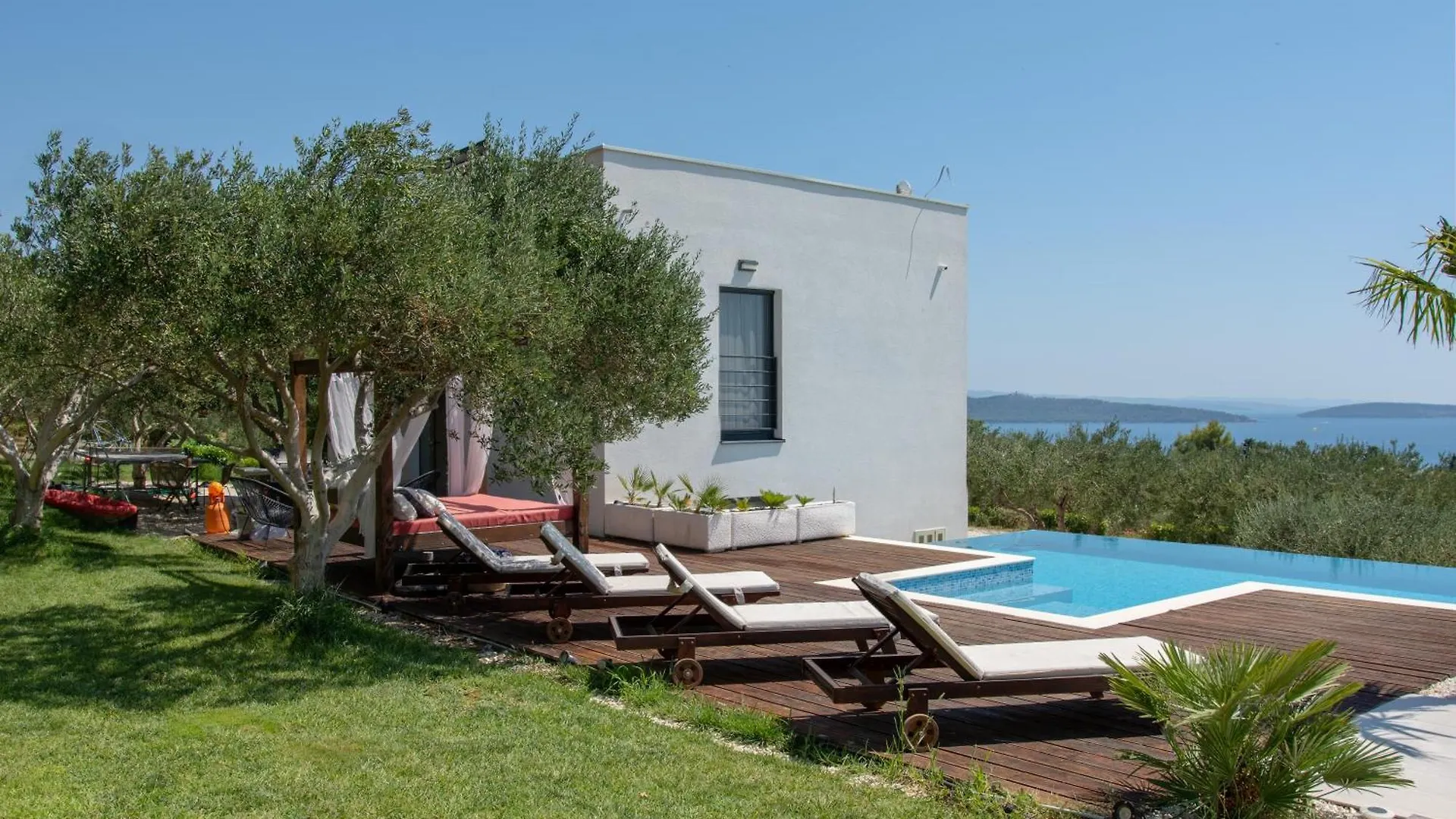Villa Belle Vue With Heated Pool Kastela
